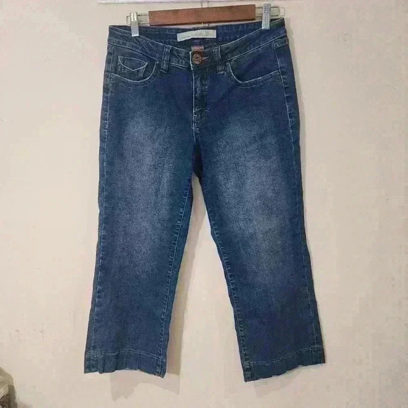 P5006 Christopher Blue  medium denim Capri  denim jeans size 32/8 nwot - Picture 2 of 7
